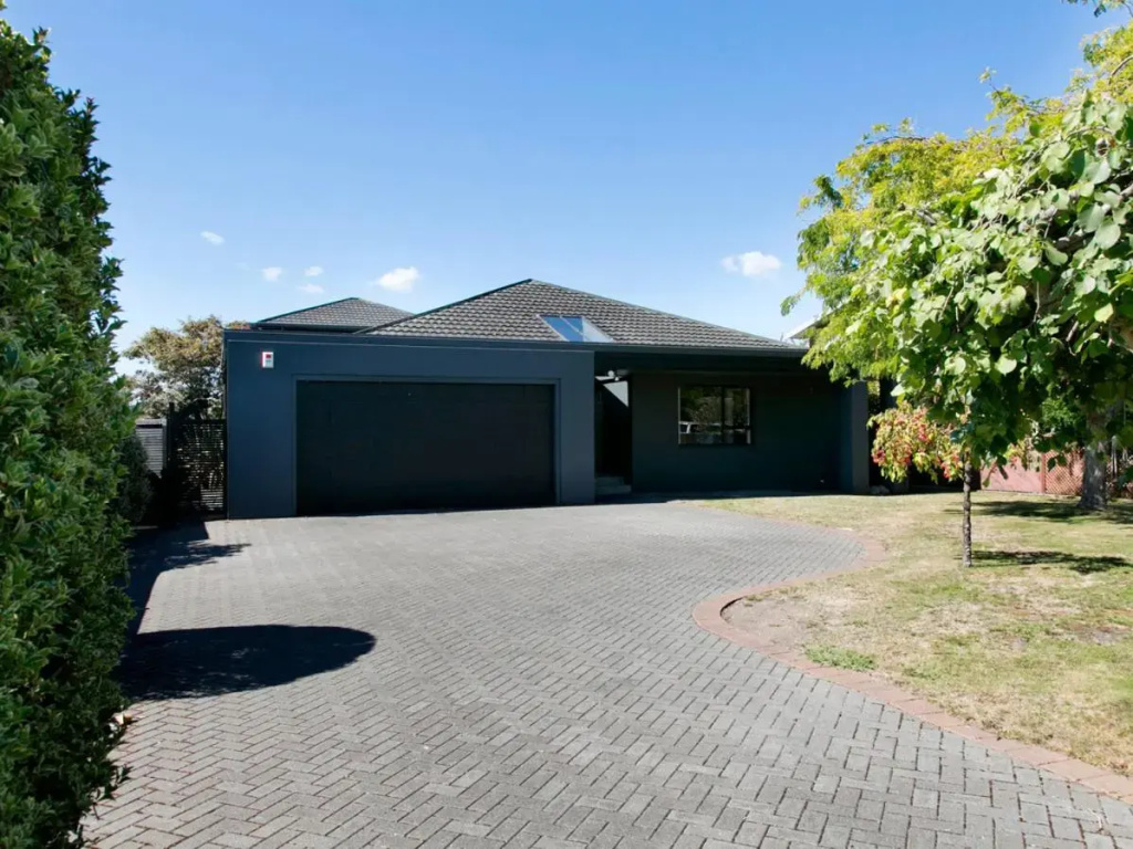 Taupo Escape - Rainbow Point Holiday Home