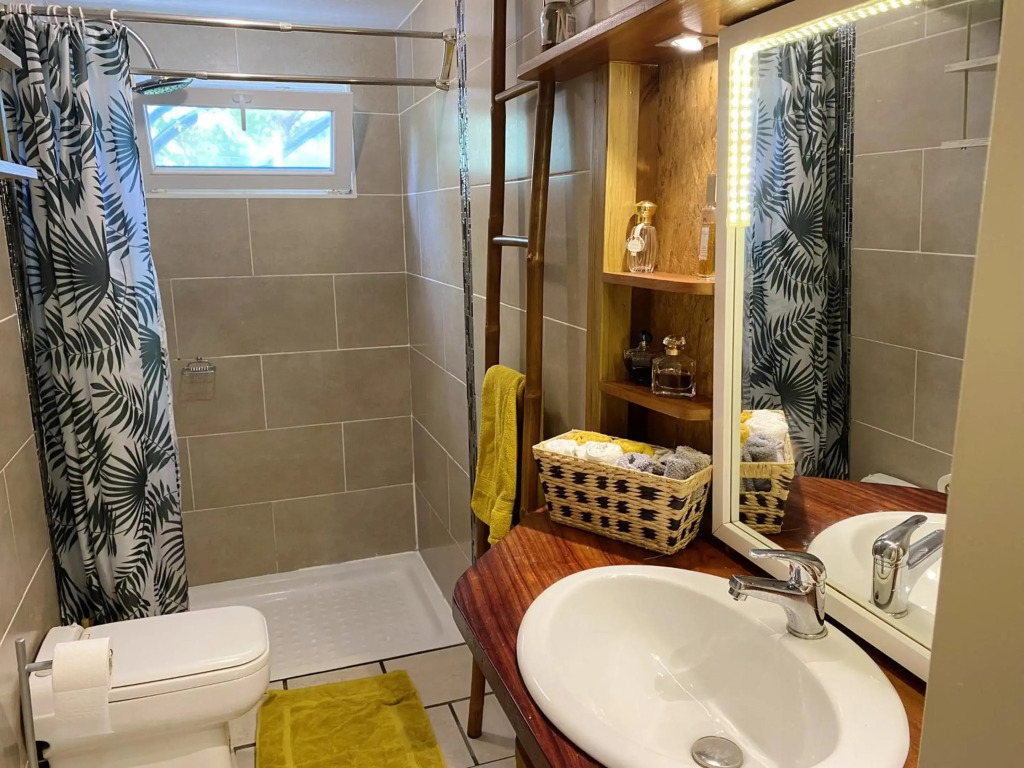 Chalet de 2 chambres avec jardin clos et wifi a Saint Joseph