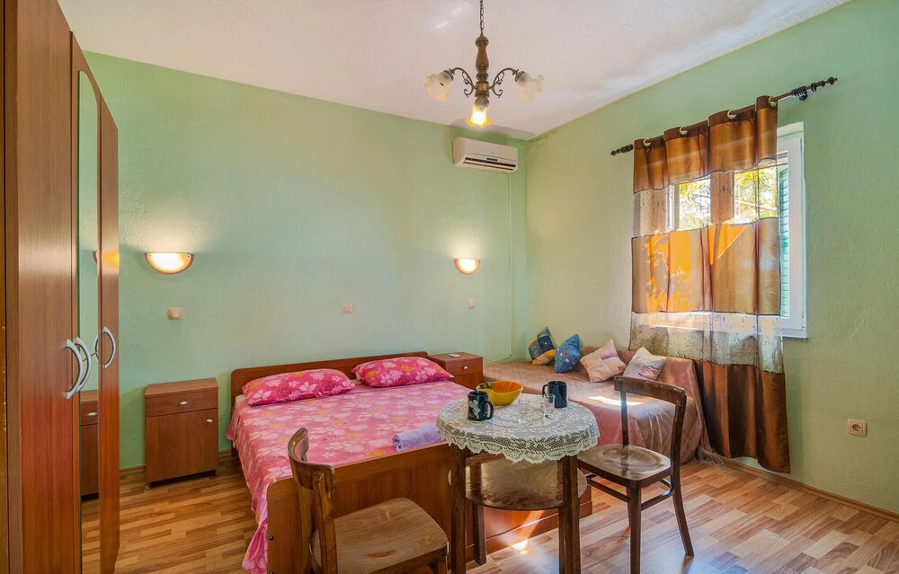 Amazing Home in Lokva Rogoznica With Wifi and 2 Bedrooms
