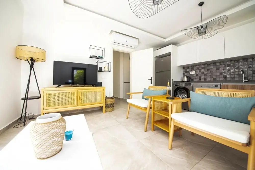 House with Balcony 1 Min to Beach in Bodrum
