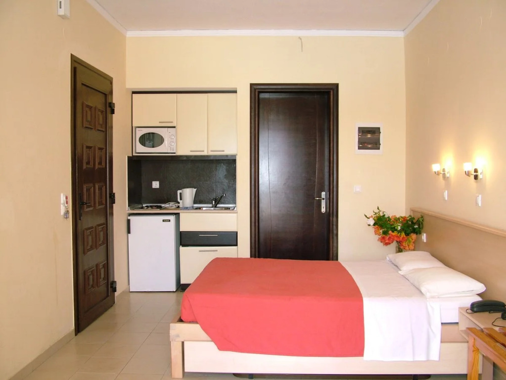 Kamari Apartments