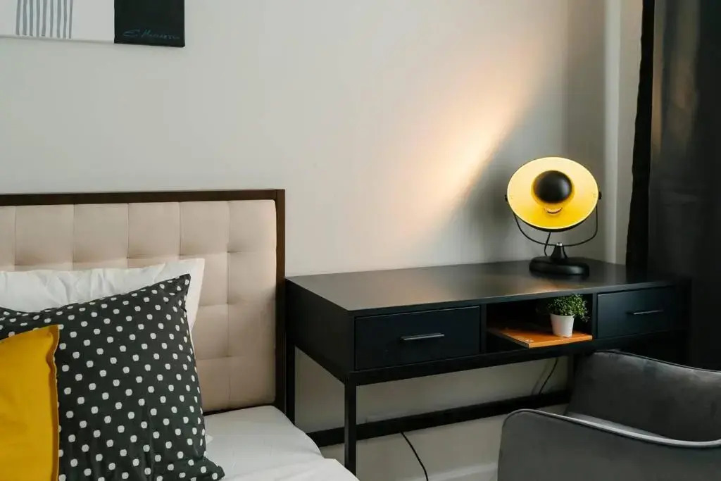 Bright 2BR Flat - Top Location - Green Views