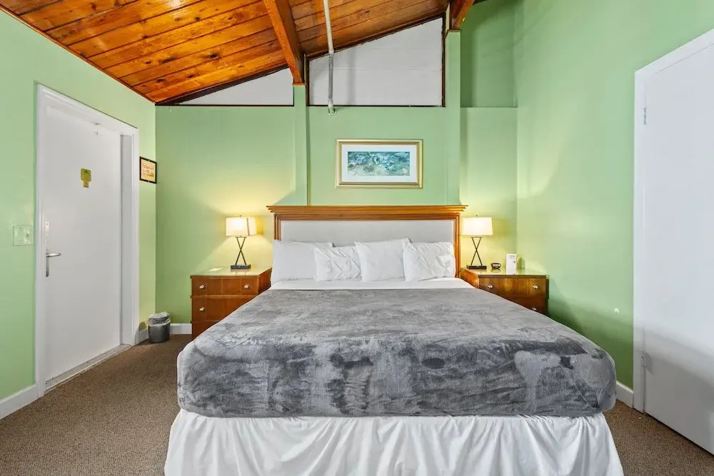 Oceanfront Inn Suite