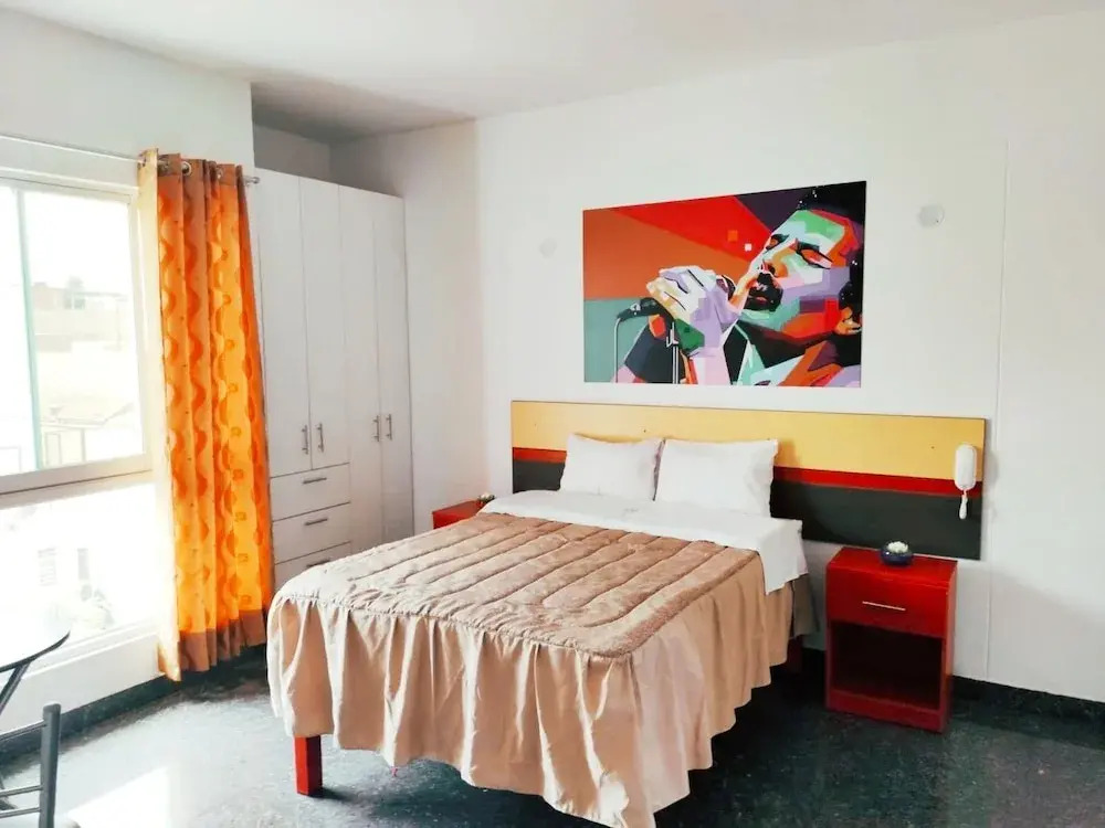 Genova Hostal