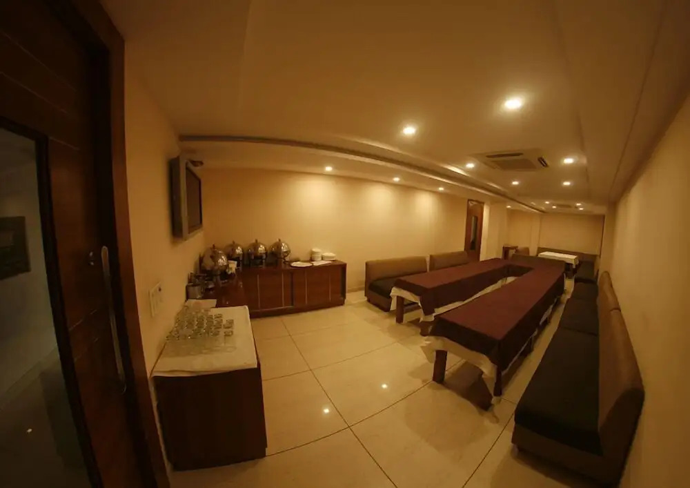 Hotel Dolphin