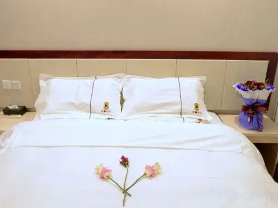 Super 8 Hotel (Korla Tianshan West Road)