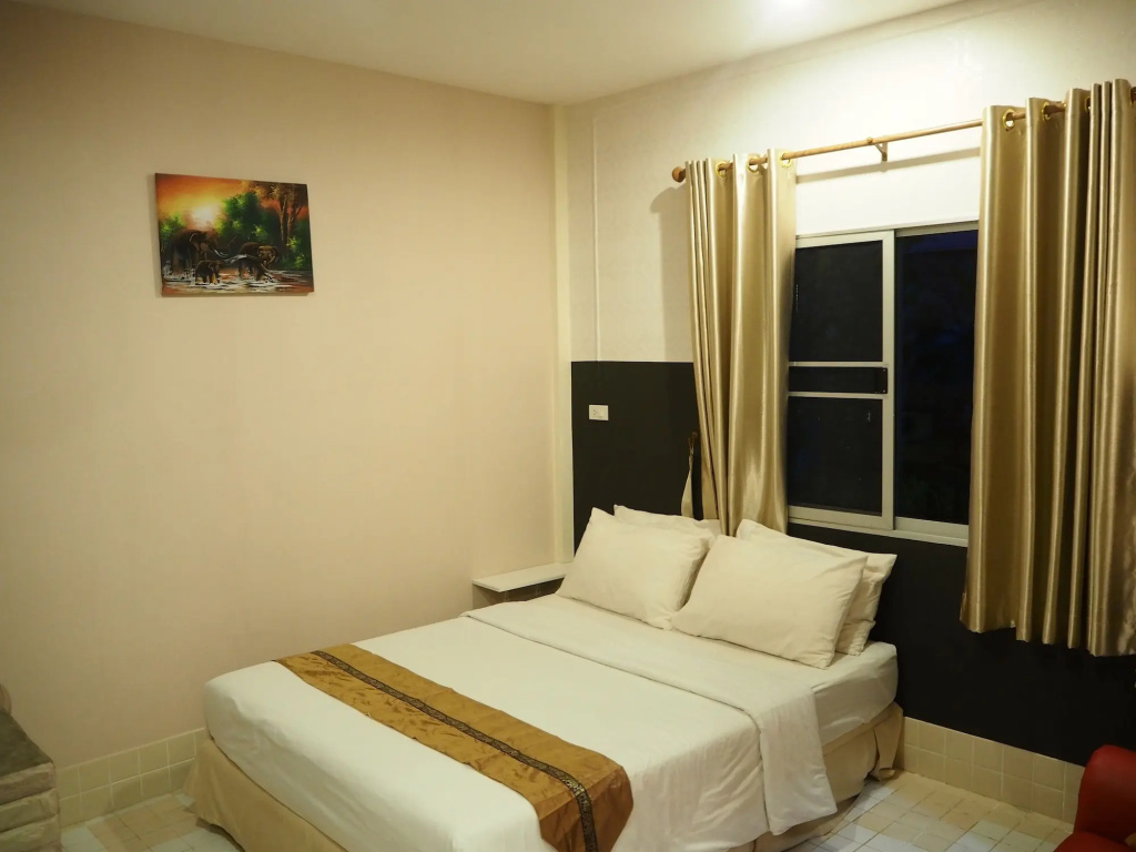 Canal Resort