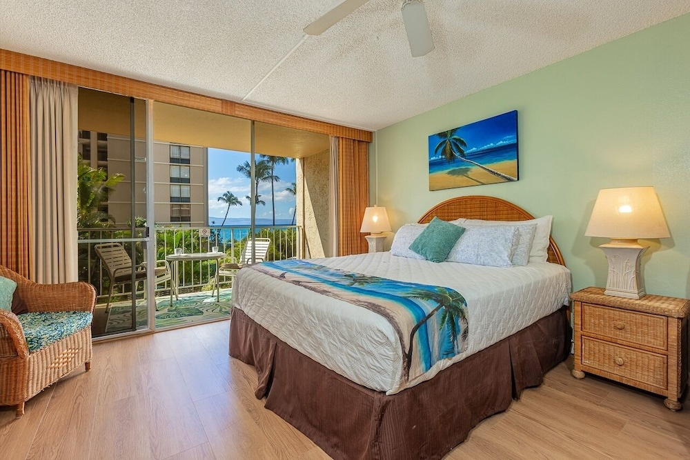 Royal Kahana 217 Condo