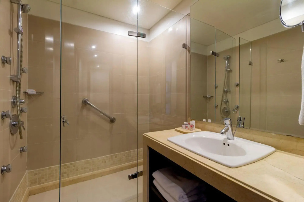 Hotel Madisson Inn Luxury By GEH Suites