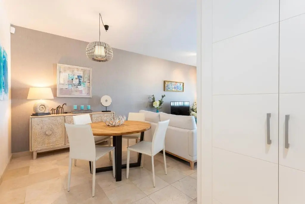 Hoyo 19 Luxury Apartment by GHR Rentals