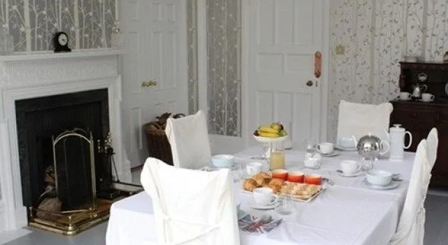 Ixworth House
