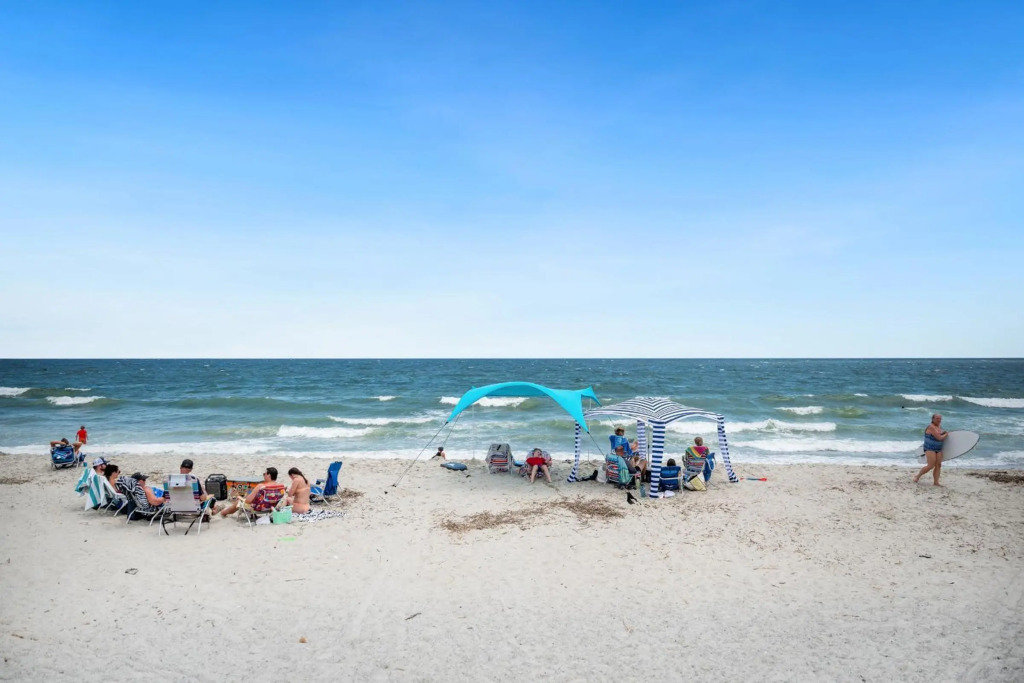 Absolute Beach by Oak Island Accommodations
