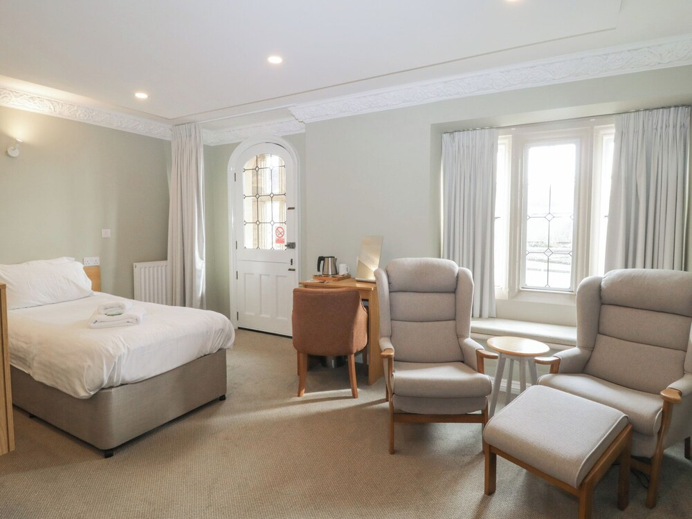 Harcombe House Rooms Accessible Ground Floor Twin