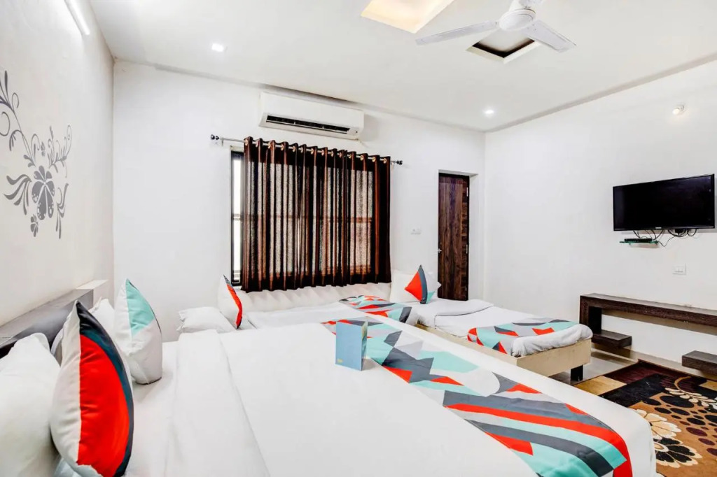 FabHotel Himanshi
