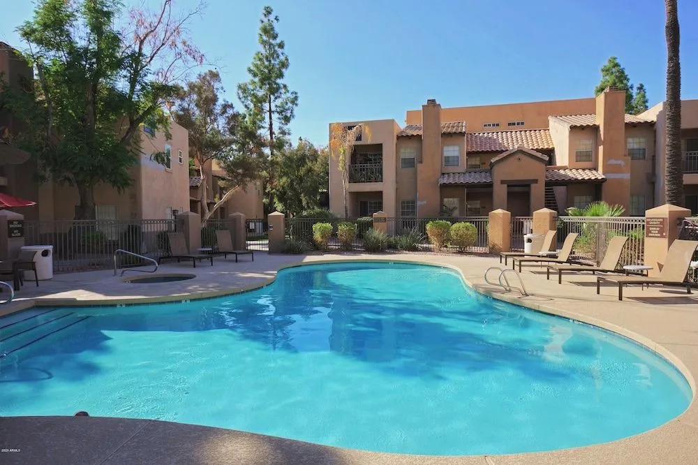 Villa Allison 2 Bedroom Condo by RedAwning