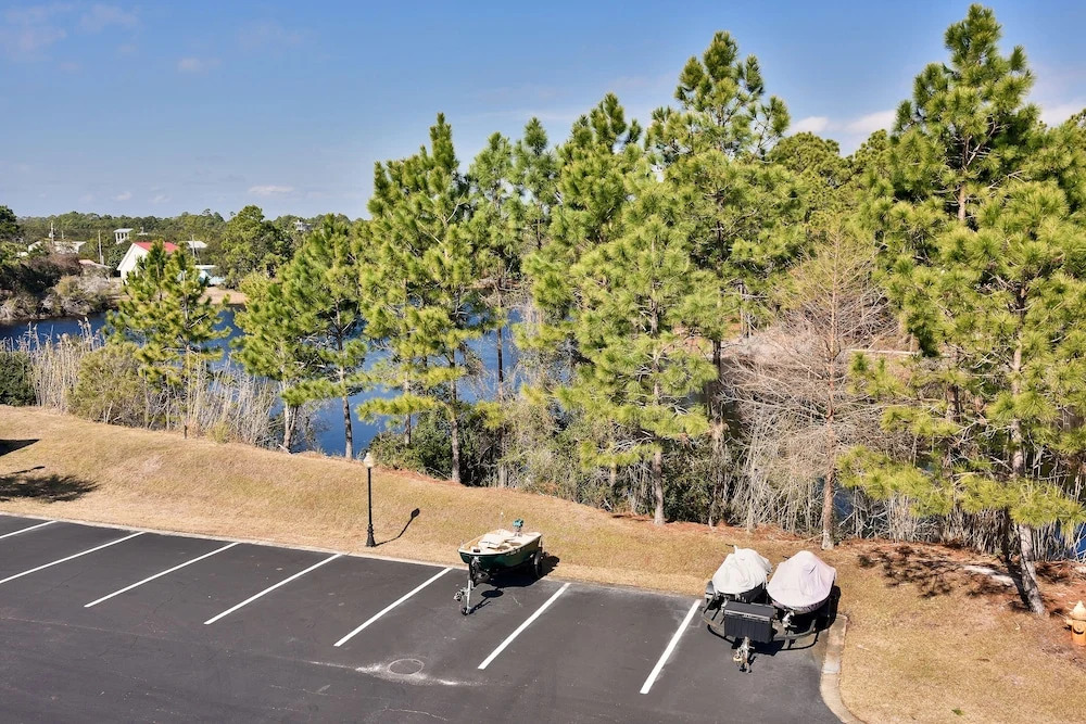 Beachside Villas #114 - 2 Br condo by RedAwning