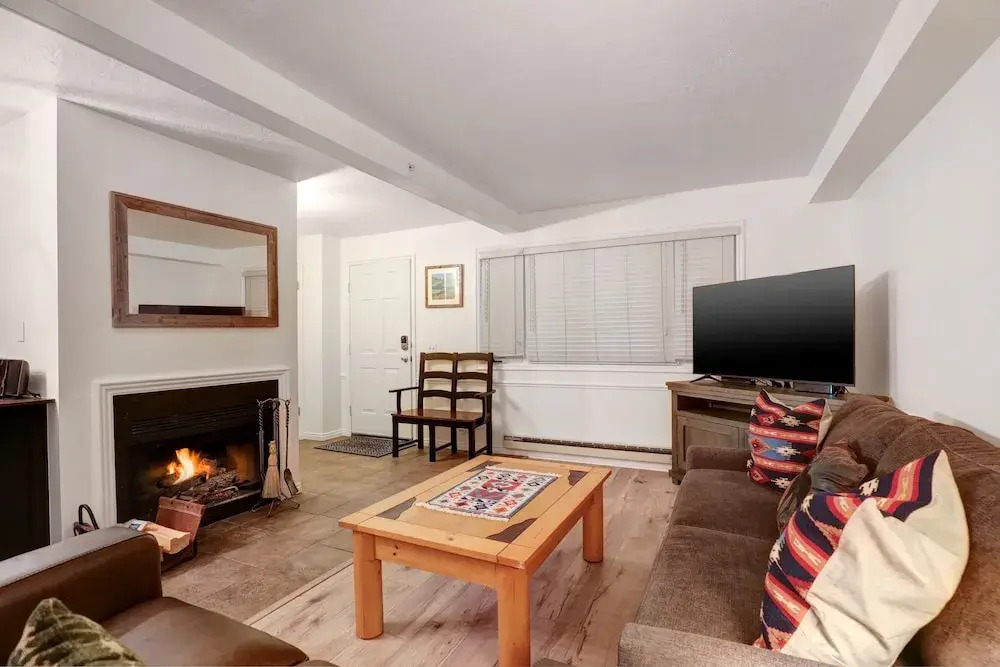 Suncreek A-7 2 Bedroom Condo by RedAwning