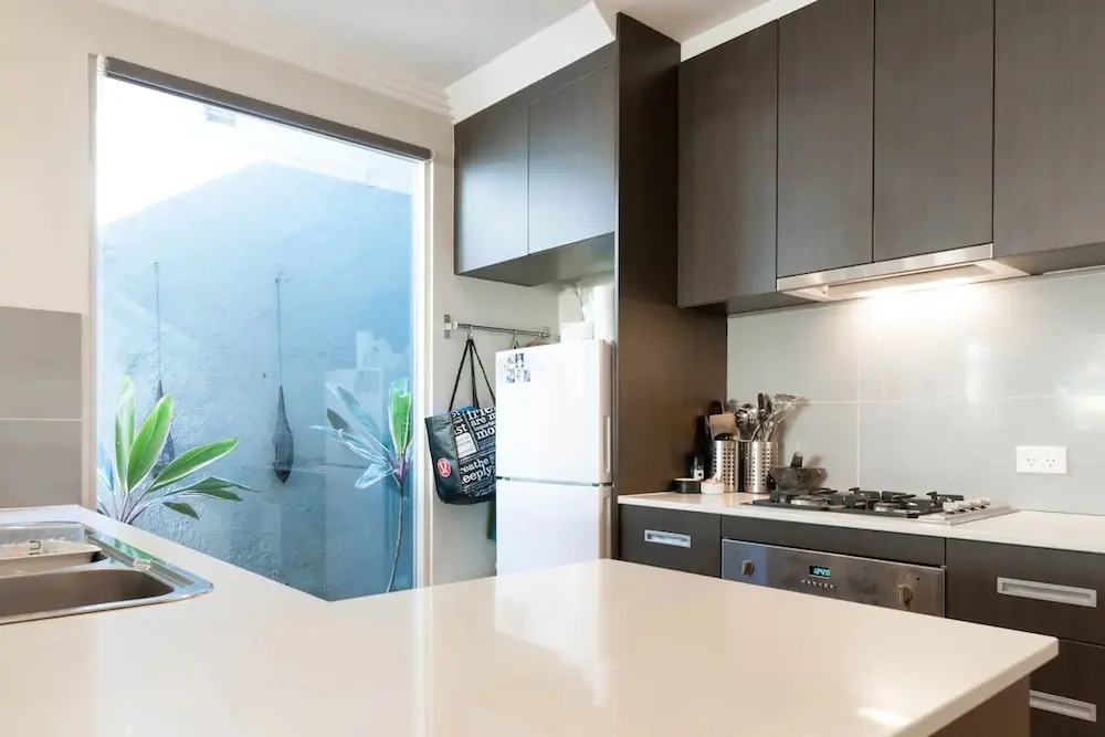 Quiet Terrace Townhouse on the City Fringe
