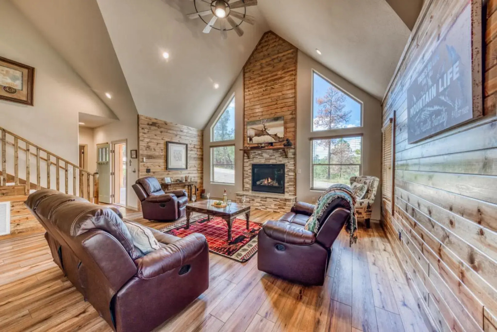 The Lone Star Lodge by Ruidoso Vacation Rentals