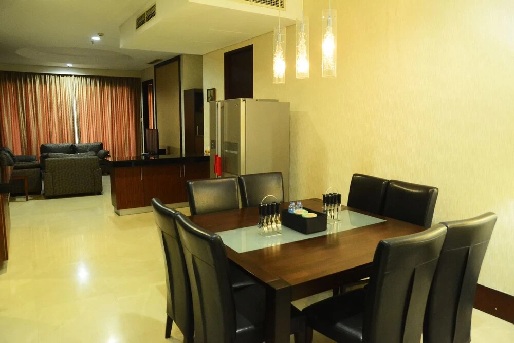 2 Bedrooms Pearl Garden by Travelio