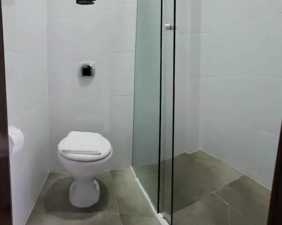 Esquina Batel - Hotel Econômico