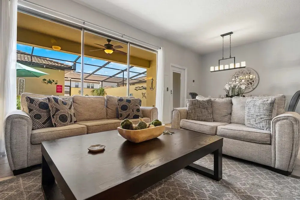 Townhome With Private Pool, BBQ & Free Waterpark!