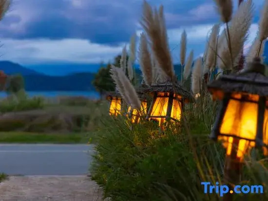 Xiaoman | Mountain Sea View · Lakeside Vacation Apartment (Lugu Lake Puluo Pier)