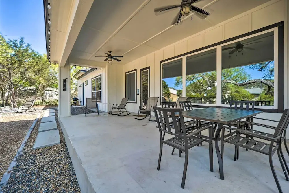 Brand New Modern Canyon Lake Escape w/ Fire Pit!