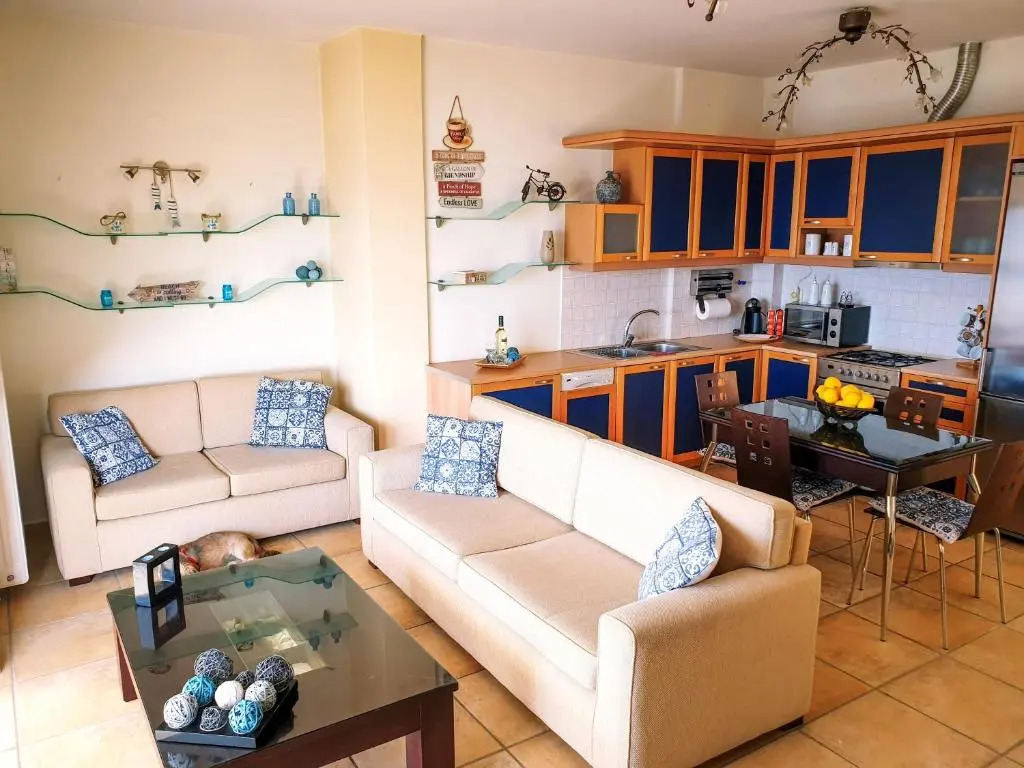 Derveni Seaside Apartments