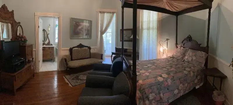 Rose House Inn