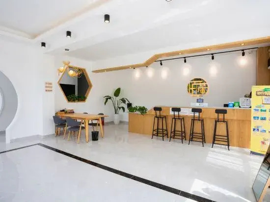 Mosheng Shangsu Travel Rental (Tropical Paradise Forest Park)