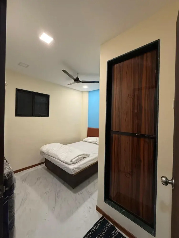 Hotel Marine Line Near Marine Drive & Cricket Stadium, South Mumbai