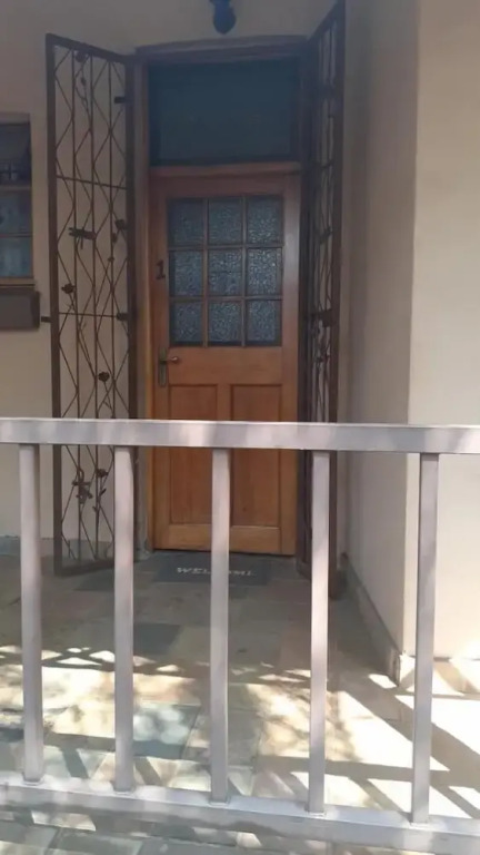 Cosy Double Bedroom in Guesthouse