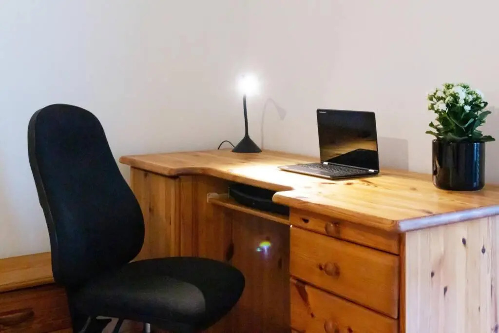 New, quiet flat next to U1, VIC, shopping mall,...