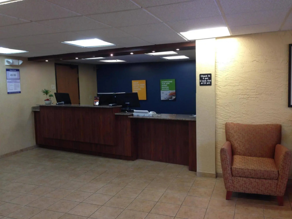 Motel 6-Elk Grove Village, IL