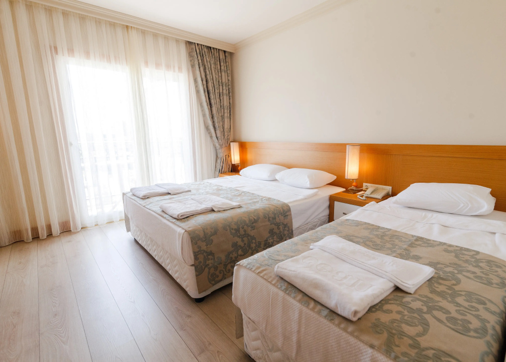Отель LOceanica Beach Resort All Inclusive