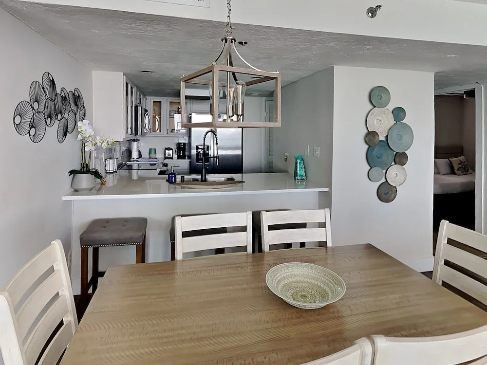One Seagrove Place 0206