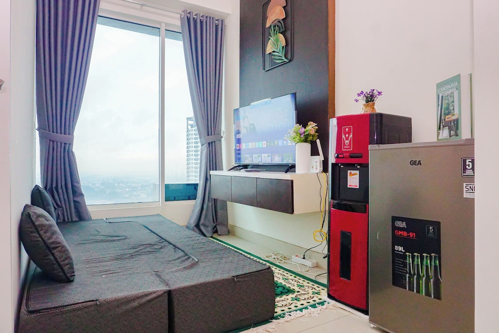 Basic Look 2Br Apartment At Grand Kamala Lagoon