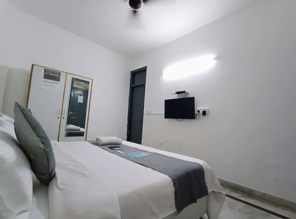 Mauryan Express Hotel Hauz Khas Fort