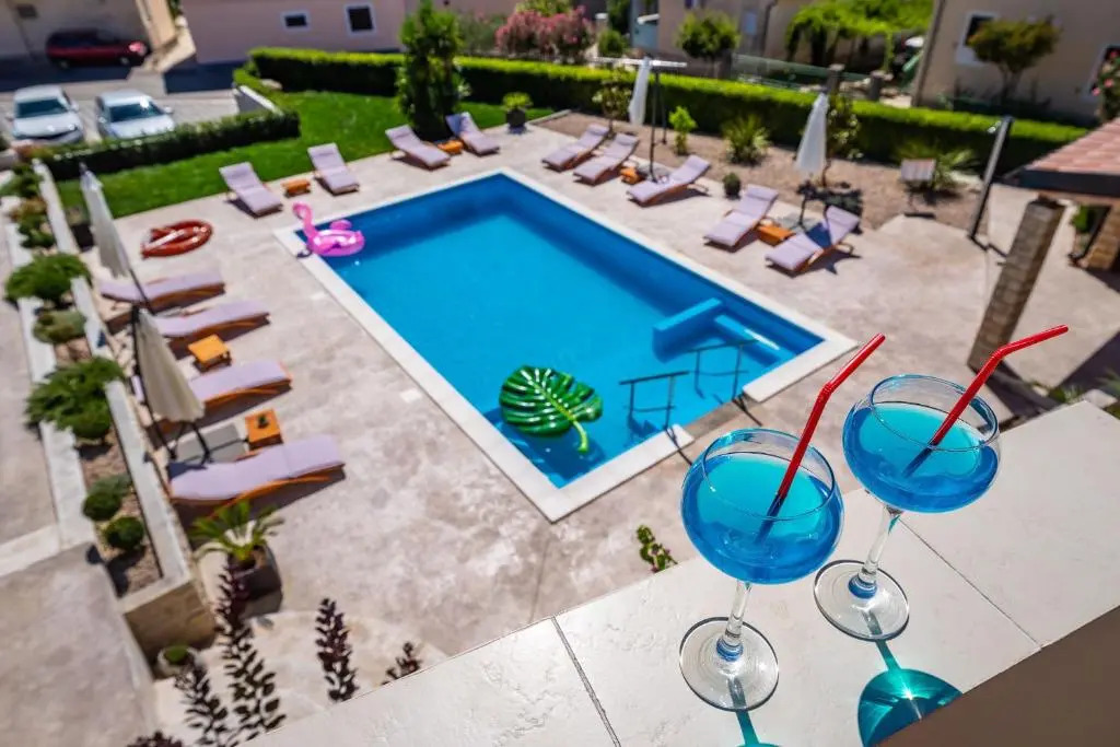 Merita Apartments