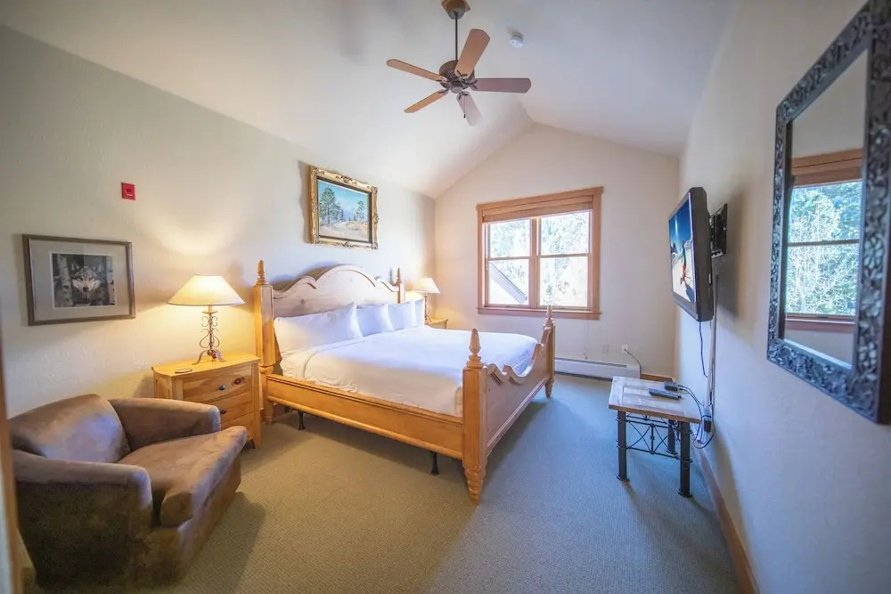 Red Hawk Townhomes 2337