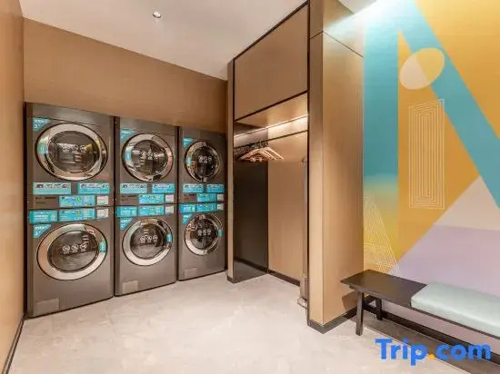 Ni Hao Hotel (Wuhan Wangjiawan Yulong Road Subway Station)