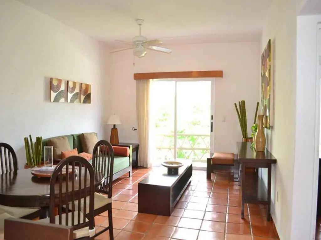 Beautiful Condo on 10th Av in the center of playa