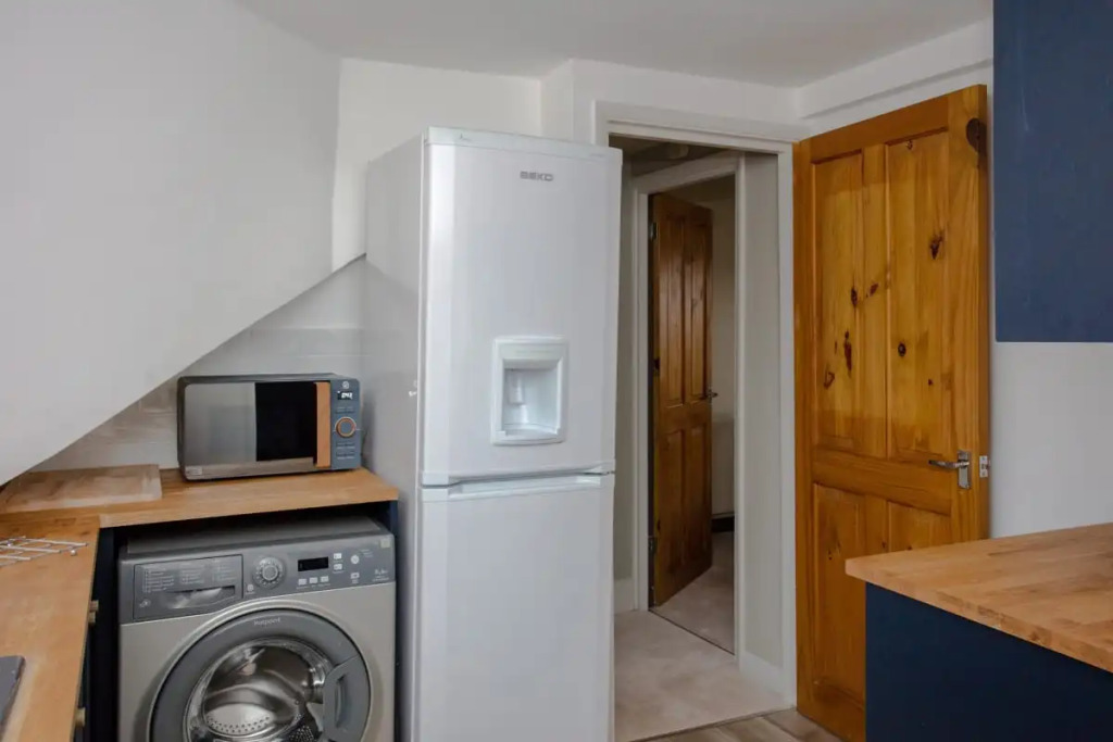 The Crescent Moon - Elegant 1bdr Flat