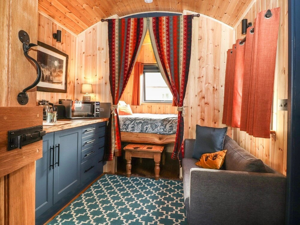 Dunfell Shepherds Hut