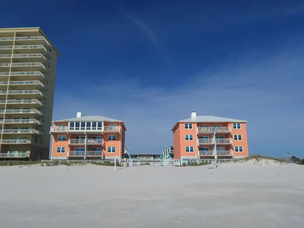 Harbor House B4 2 Bedroom Condo by RedAwning