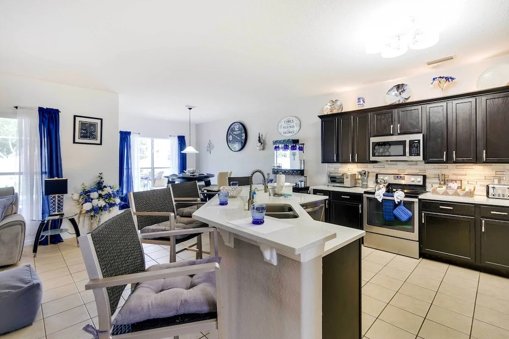 Spacious Davenport Retreat w/ Pool & Grill