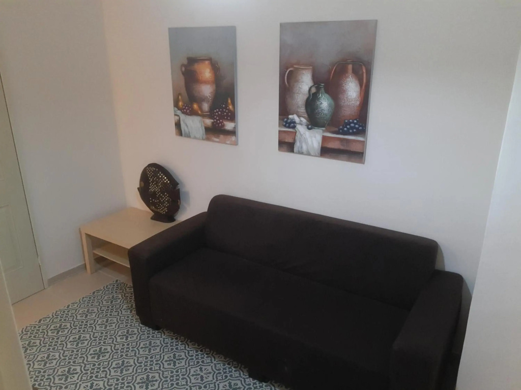 3 Stairs Only to Cozy Flat on Hillel st