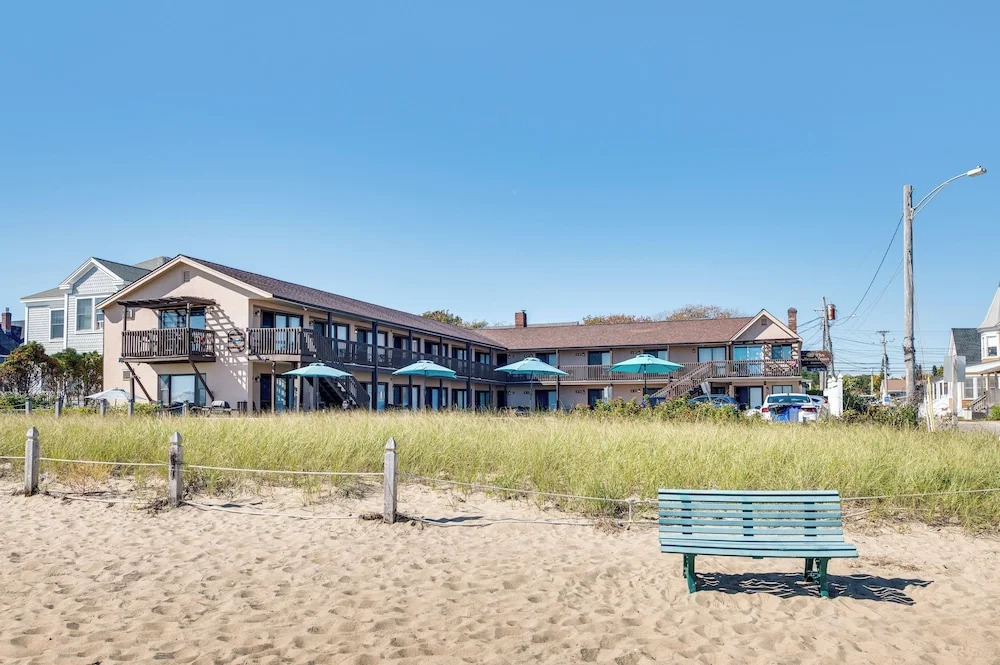 'beachfront 12' Condo on Old Orchard Beach