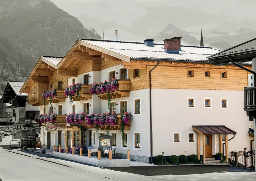 PEOPLES Hotel